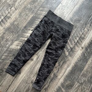 Gymshark Camouflage Leggings - Black and Gray
